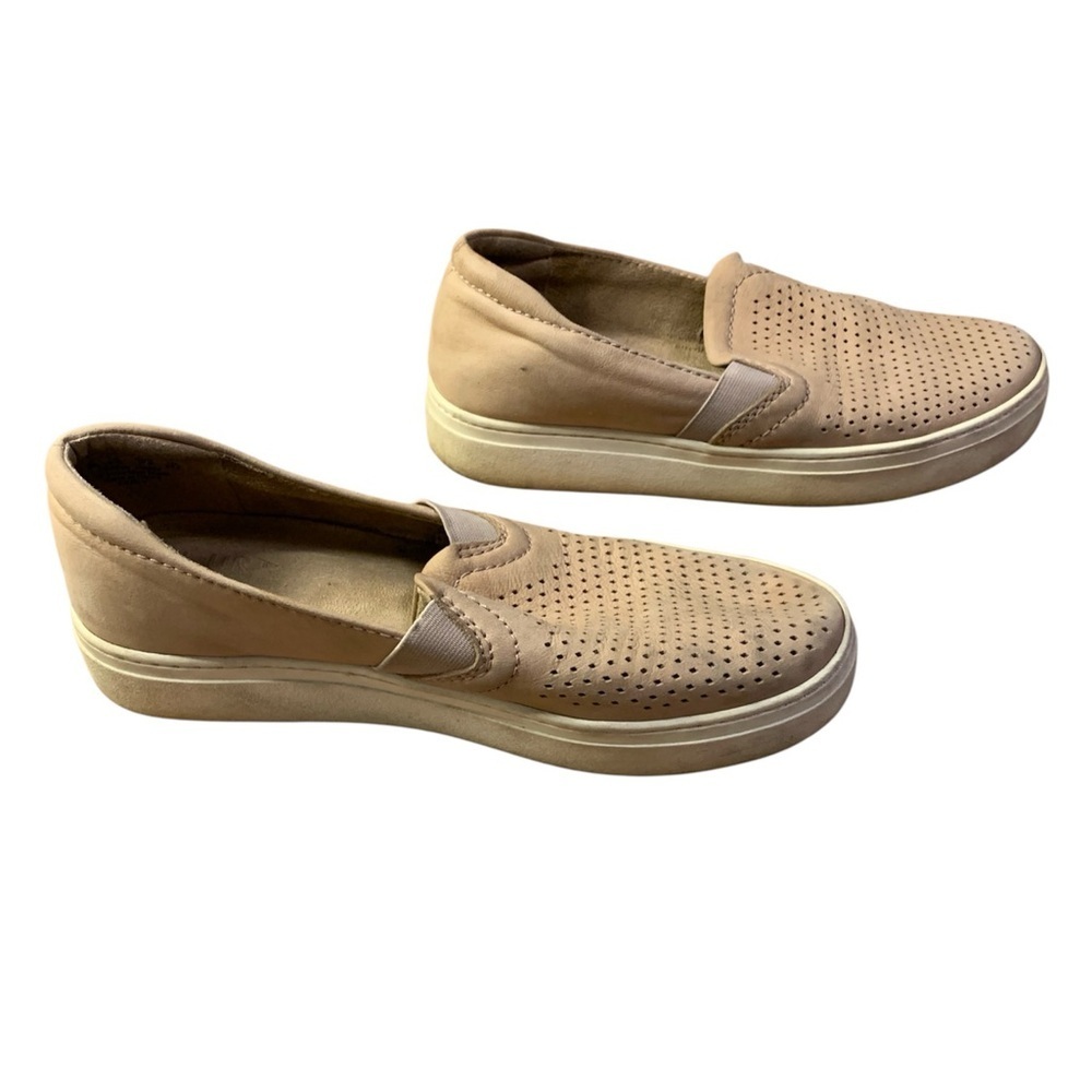 Naturalizer Carly Tan Perforated Leather Slip On Sneakers Size 7.5M